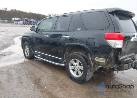 2013 Toyota 4Runner Sr5 z USA, uszkodzony, nr VIN JTEBU5JR7D5124021